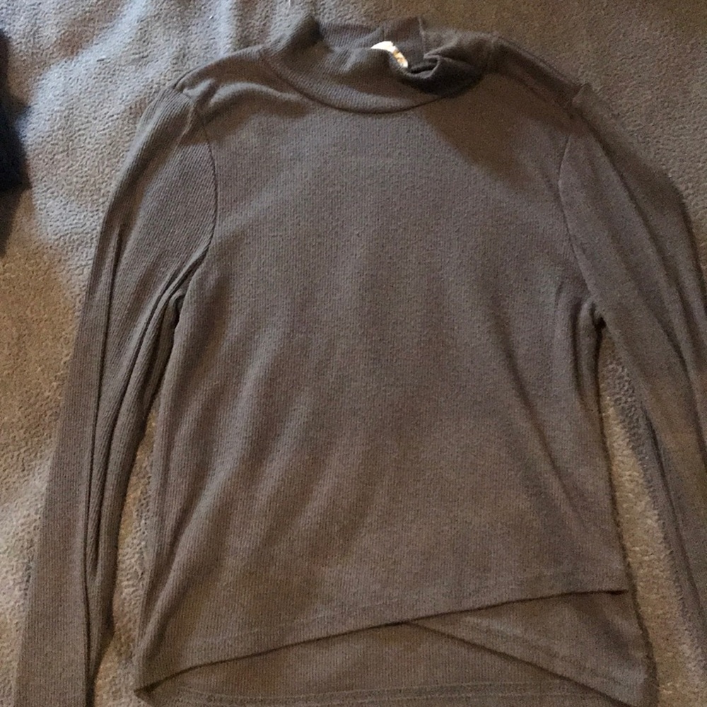 Turtle neck crop top